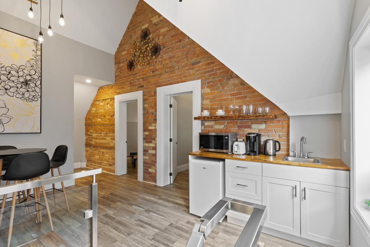 Entire 1 Bedroom Apartment Across From Google - Br5 Kitchener Dış mekan fotoğraf