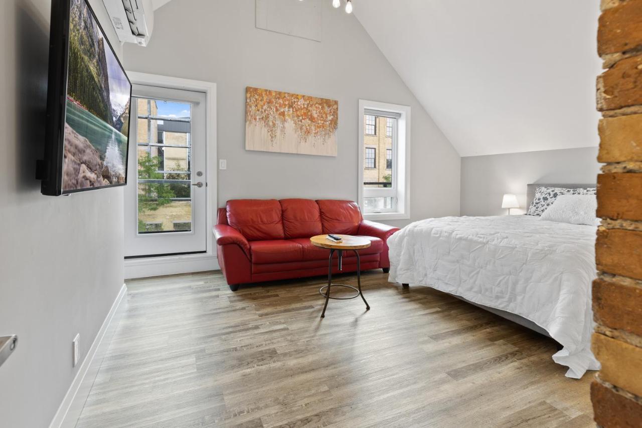 Entire 1 Bedroom Apartment Across From Google - Br5 Kitchener Dış mekan fotoğraf